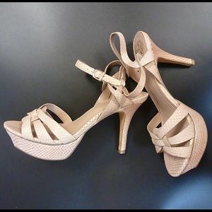 Vince Camiño Pink Taupe Heels NWOT